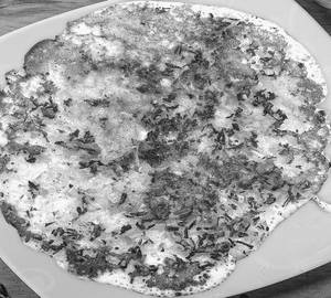 Onion uttapam (1 pieces)