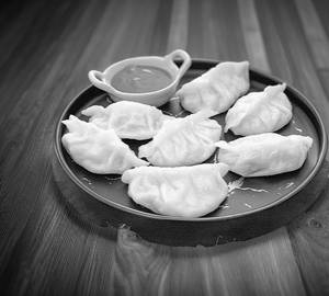 Veg fry momos