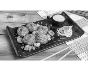 Exotic Veggie Tandoori Momos