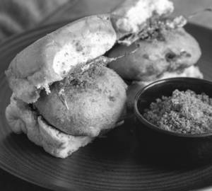 Vada pav