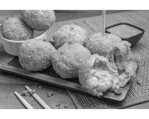 Corn 'N' Cheese Momos (6 Pcs)