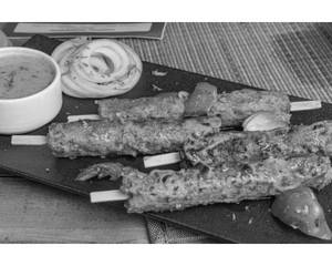 Masala Seekh Kebab (04 Pcs)
