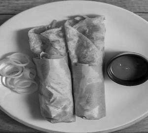 Paneer noodles roll