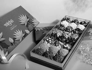 Dryfruit Laddus Treasure Gift Hamper [MJ-06]