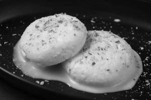 Kesar Rasmalai (2 Pcs)