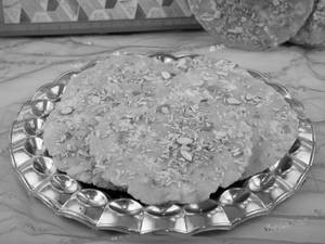 Meethi Mathi [600 Grams]