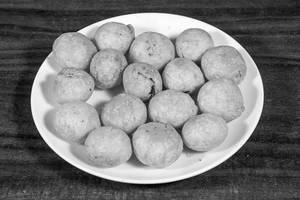 Dal Kachori [2 Pieces]