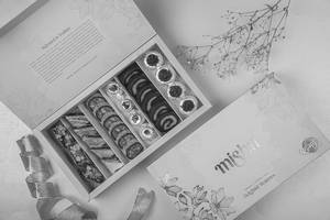 Utsav Sweet Box - Golden