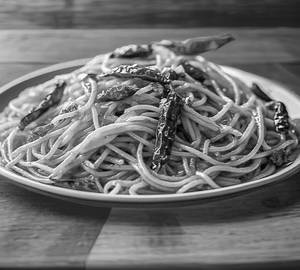 Schezwan noodles