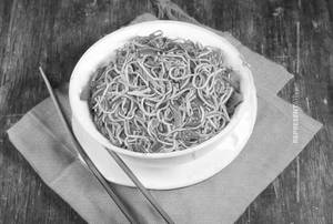 Egg Hakka Noodles
