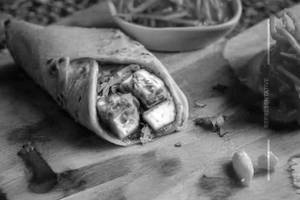 Paneer Single Egg Cheese Roll