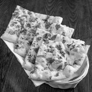 Tandoori Chicken Keema Paratha 2pc Curd Pickle