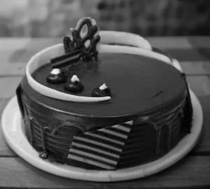 Triple cream chocolate cake 1/2kg