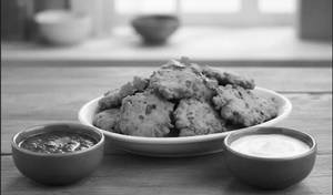 Kuttu Pakodi With Dahi & Chatni