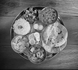 Premium ghar ki thali