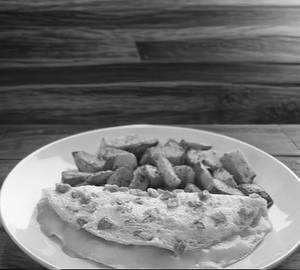 Omelet & Chips With chicken Sausage