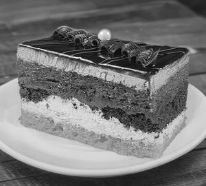 OPERA VELVET PASTRY