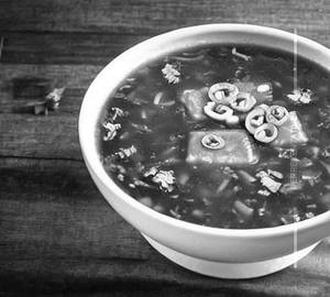 Veg. manchurian soup