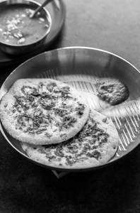 Onion Masala Uttapam