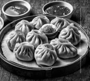 Garlic momos