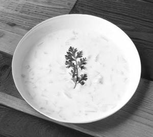 Cucumber raita