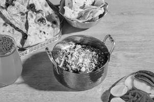 Lasooni Palak Paneer