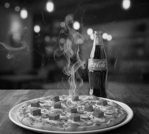 Chilli Garlic Paneer Pizza + Cold Drink(Small)