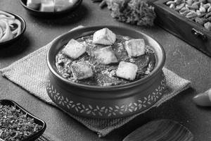Palak Paneer (8 Pcs)