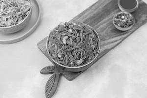 Schezwan Chicken Noodles