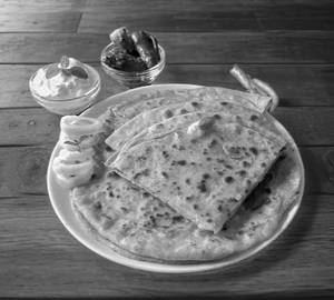 Aloo pyaz parantha