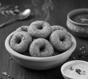 Mini Medu Wada (6pc)