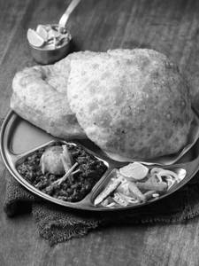 Chole Bhature [2 Bhature]