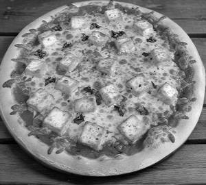 Classic's Paneer Pizza