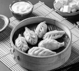 Paneer momos [8 pieces]