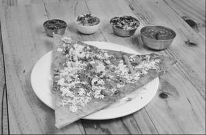 Rawa Paneer Dosa