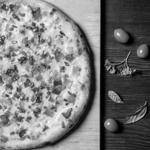 Bacon & Onion Pizza
