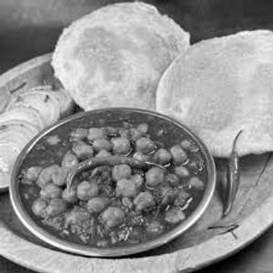 Chole Puri (2Pieces)