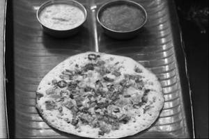 Tomato Uttapam