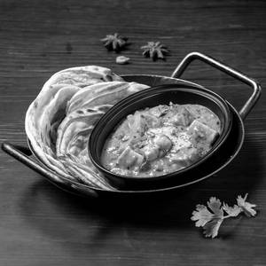 Matar Paneer With Laccha Paratha