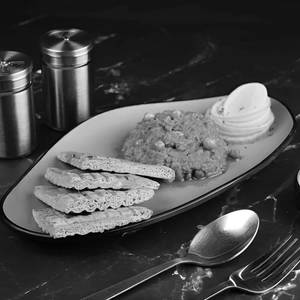 Chicken Keema With Brown Kulcha
