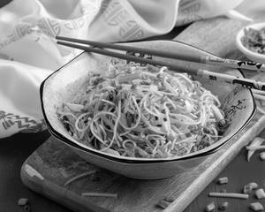 Veg Hakka Noodles
