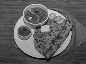 Mooli Tandoori Paratha