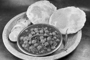 Puri chole [5 pcs]
