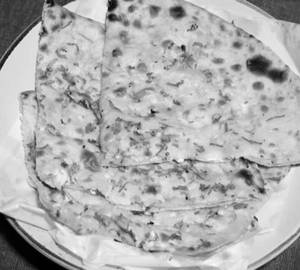 Paneer Paratha With Dahi