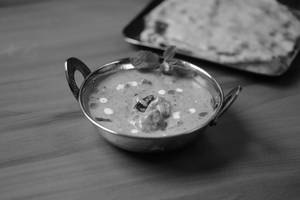 WHITE BUTTER CHICKEN