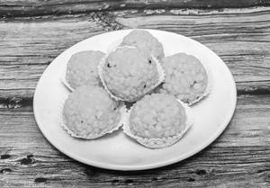 Desi Chogni Laddu