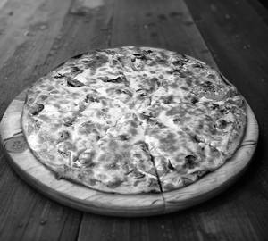 Chicken tikka pizza
