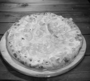 Cheese corn pizza