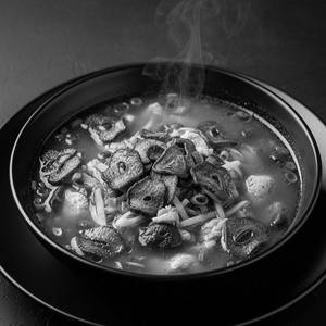 Mongolian Burnt Garlic Soup