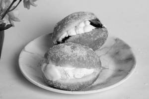 Chocolate Nut Crunch Bomboloni (1 Piece)